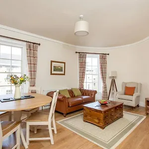 Apartment Joivy Stylish In Trendy New Town Location